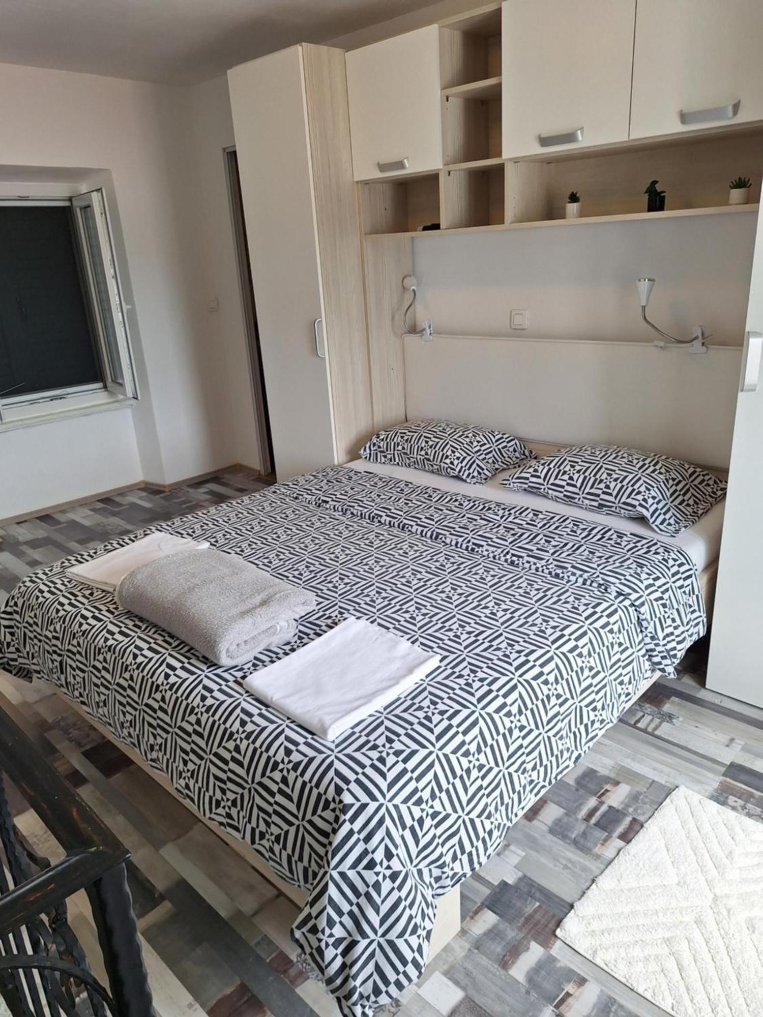 Makol Primošten Exterior foto